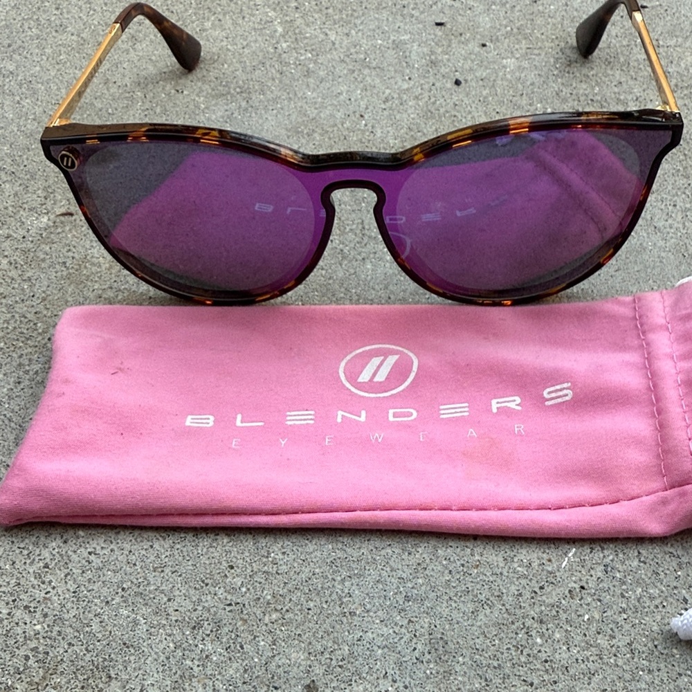 BLENDERS - FLASH RILEY Sunglasses